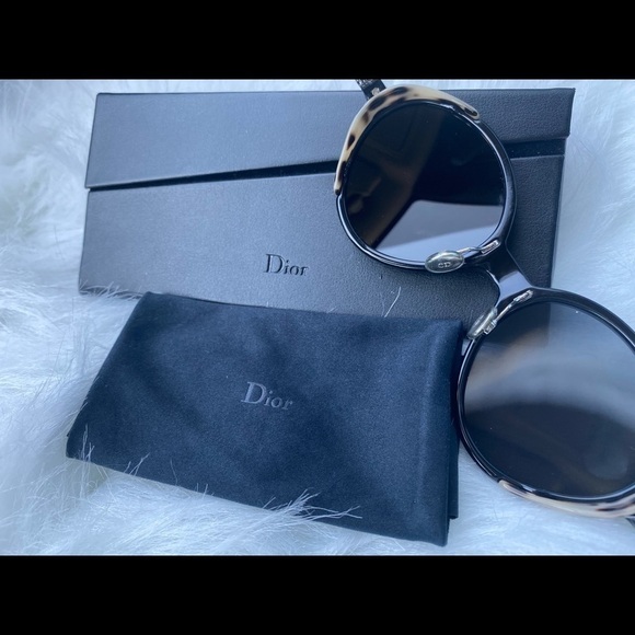Authentic Christian Dior umbrage Sunglasses 52mm - Picture 6 of 12